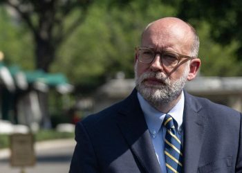 ‘Irrelevant’: Senators push back against Vought’s call for more partisan spending process