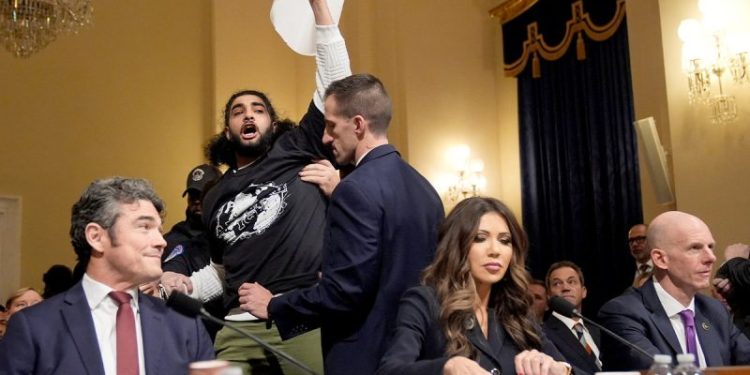 Dem rep opens House hearing by telling Noem to resign in fiery statement